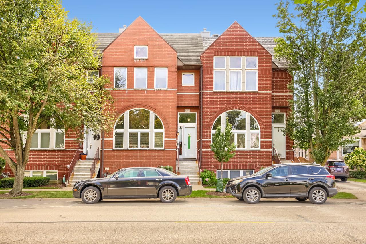 1127 E Prairie Ave., Des Plaines, IL 60016