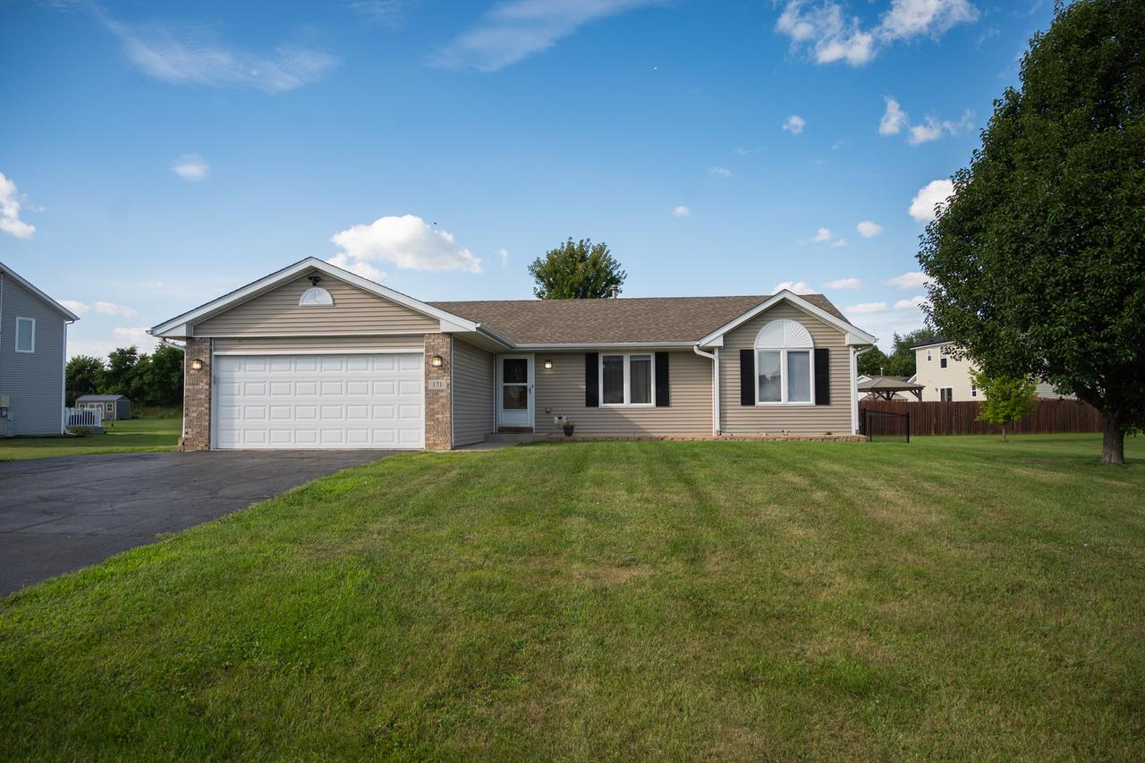 171 Prairie Moon Dr., Davis Junction, IL 61020
