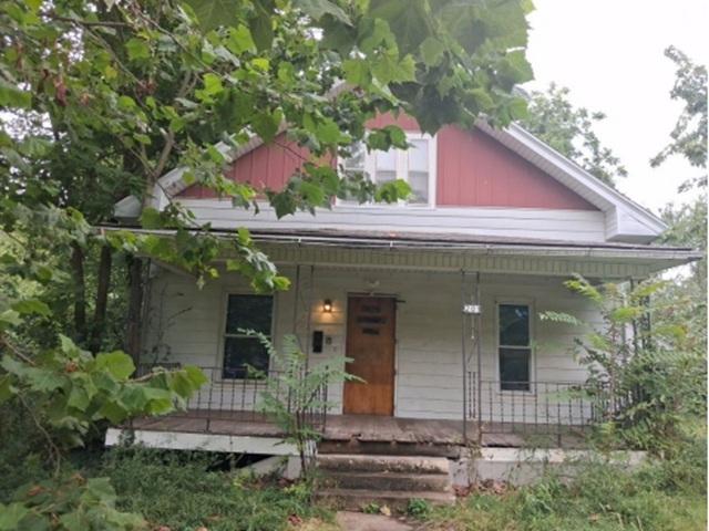 201 S Pruyn Ave., Salem, IL 62881