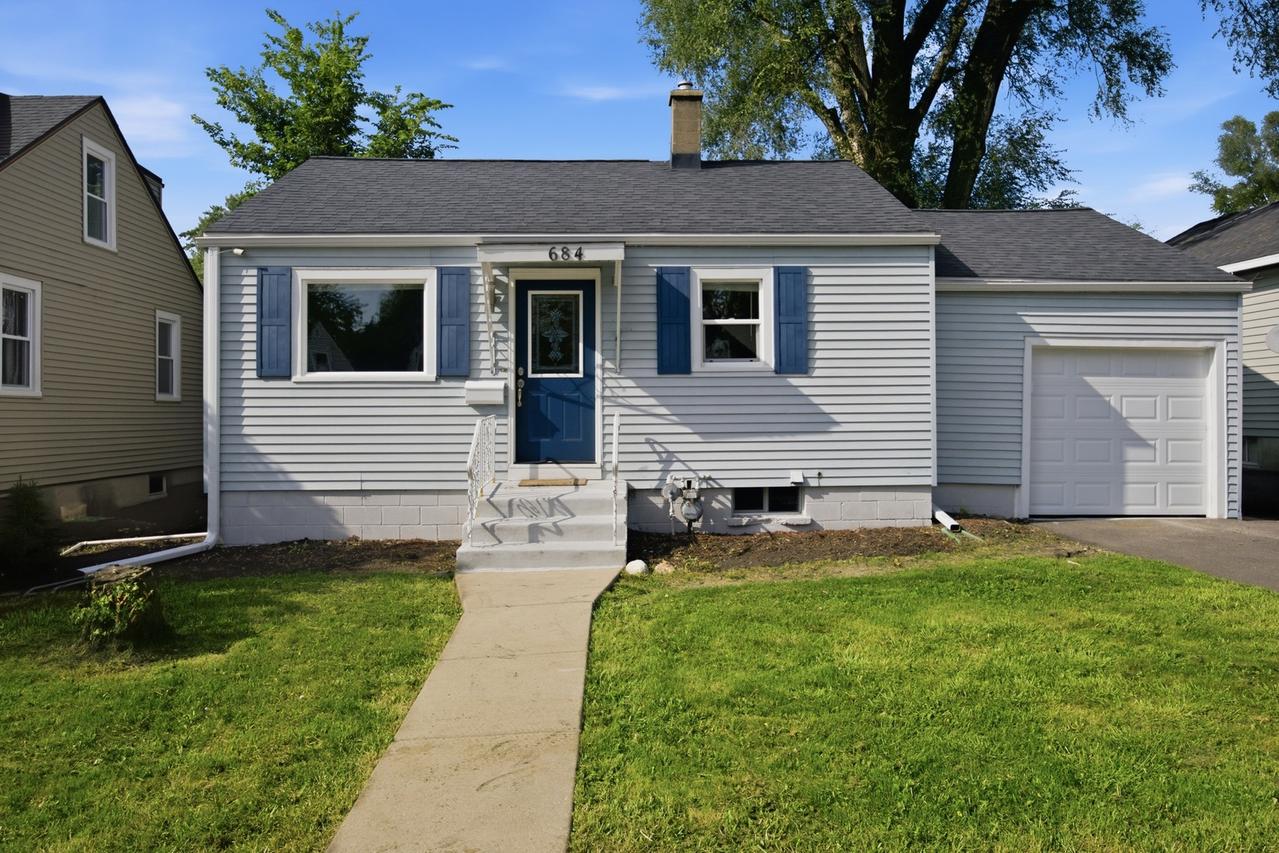 684 Cooper Ave., Elgin, IL 60120