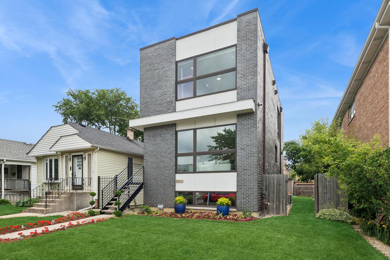 2731 N 75th Ave., Elmwood Park, IL 60707
