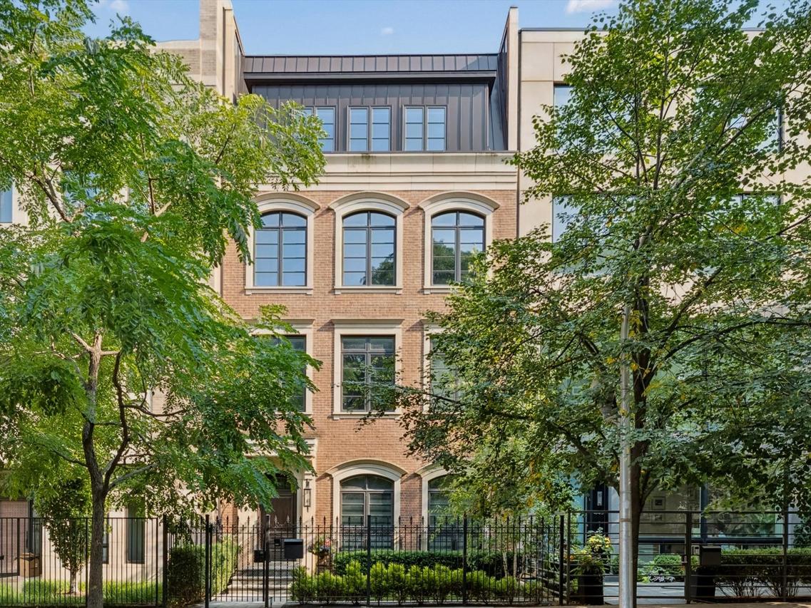 441 W Deming Pl., Chicago, IL 60614