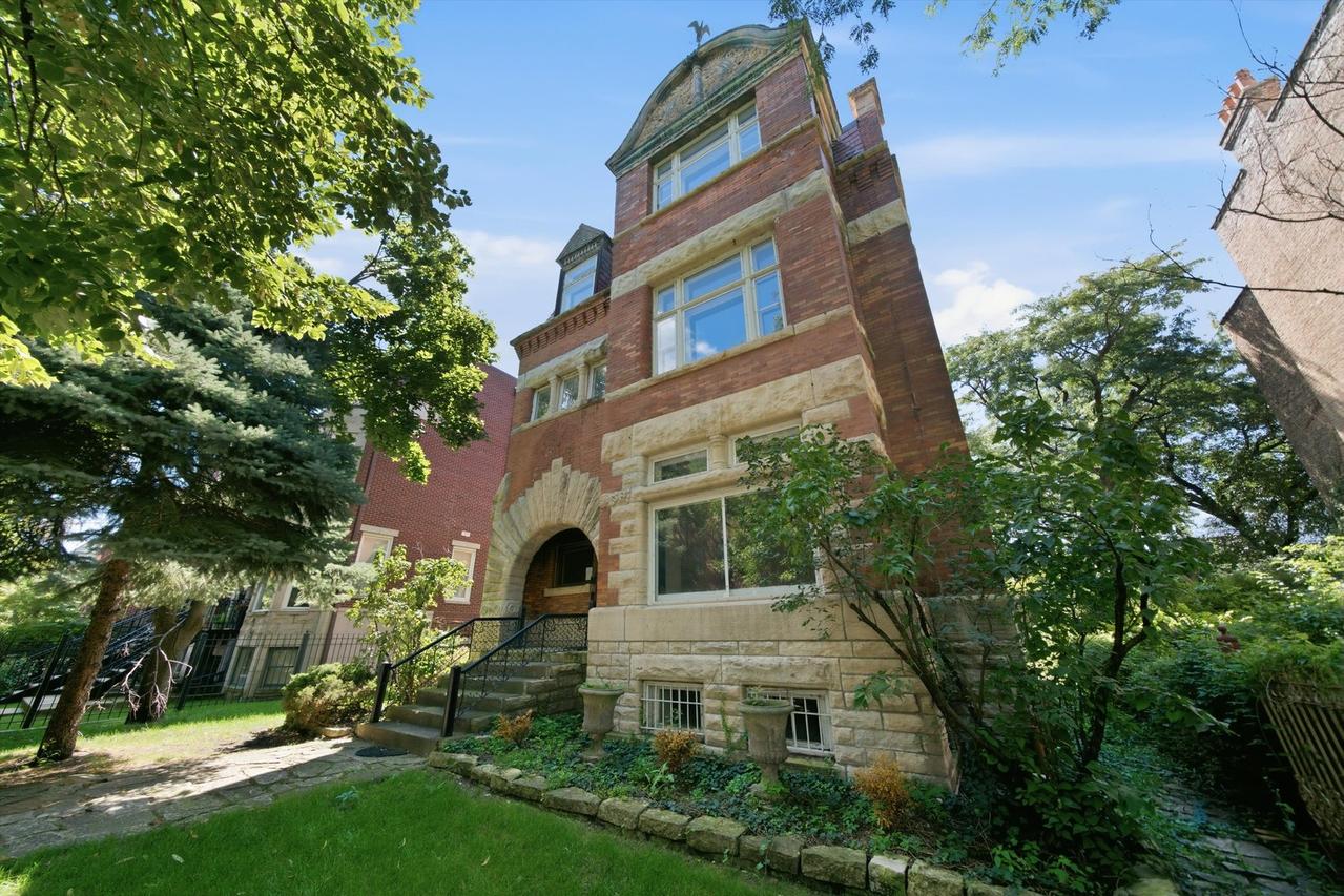 1529 W Adams St., Chicago, IL 60607