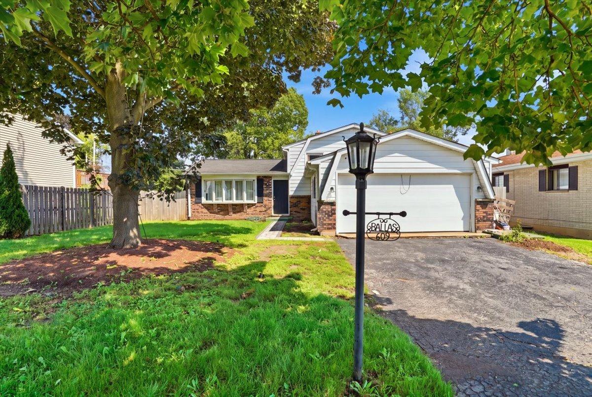 609 Baldwin Ave., Waukegan, IL 60085