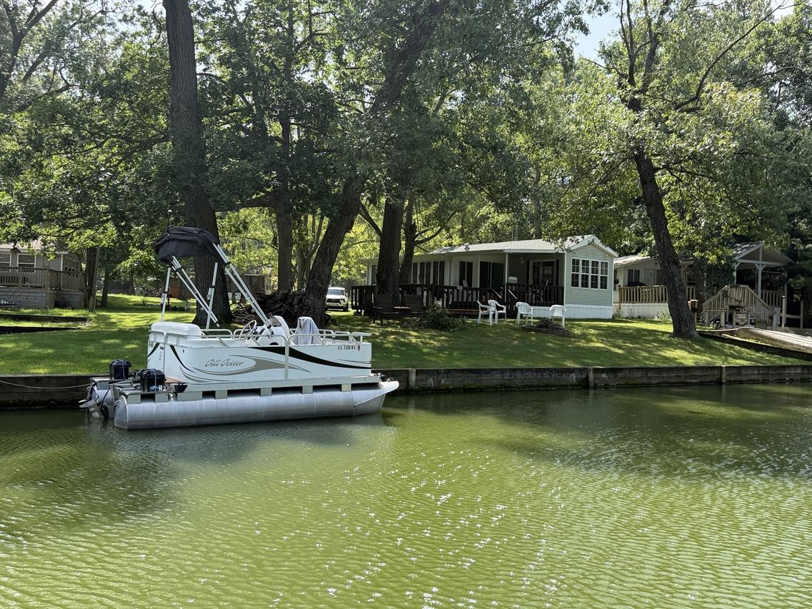 3-69/70 Woodhaven Lakes, Sublette, IL 61367