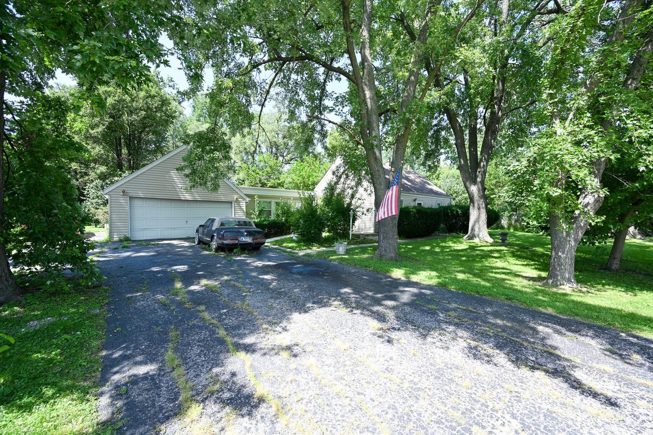 424 N Poplar Ave., Wood Dale, IL 60191