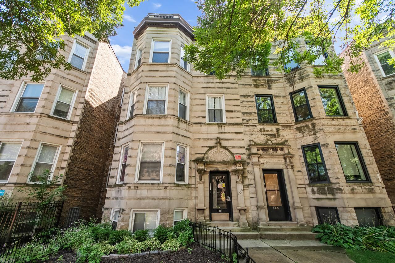 1319 W Foster Ave., Chicago, IL 60640