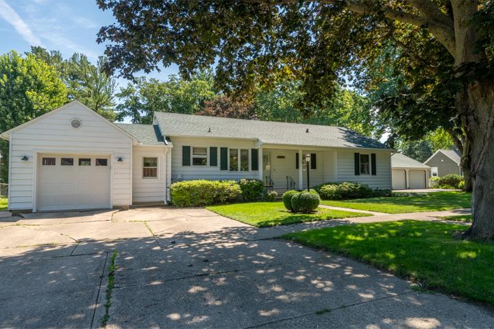 513 N 6th St., Oregon, IL 61061