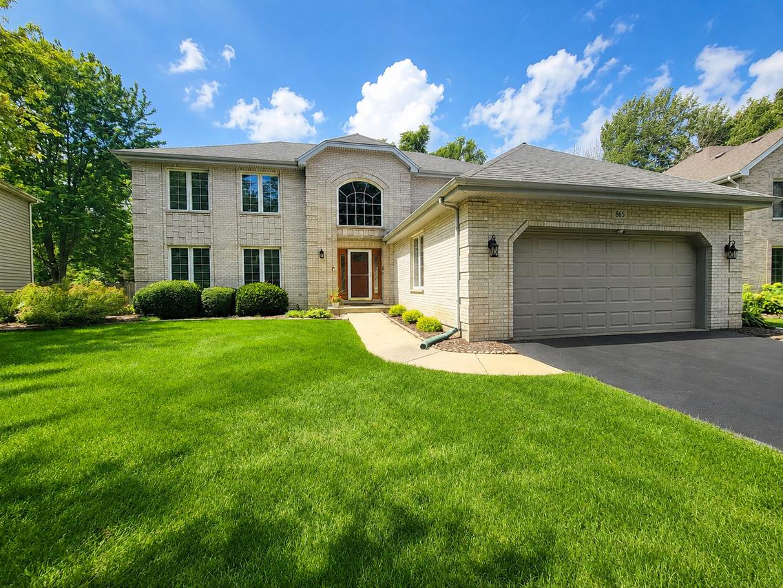 865 Fieldale Ln., Grayslake, IL 60030