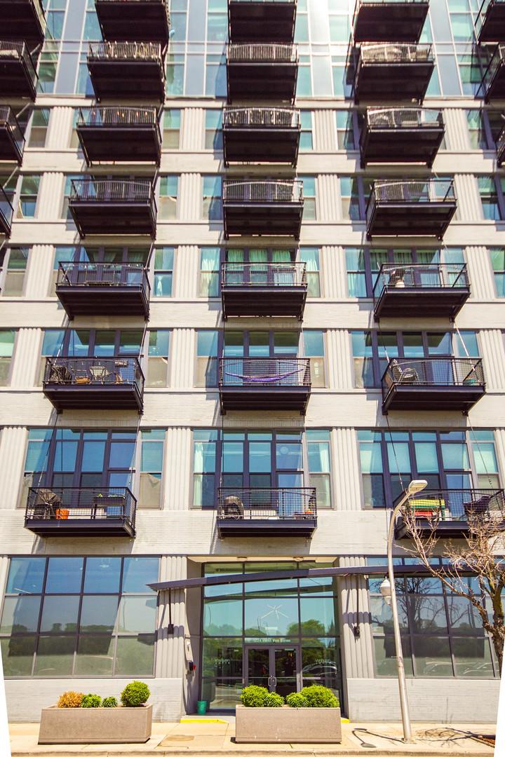 1224 W Van Buren St. #517, Chicago, IL 60607