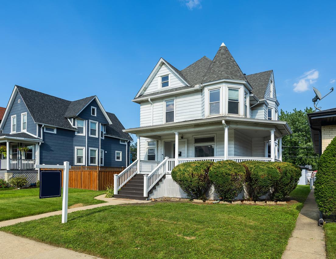 3133 Kenilworth Ave., Berwyn, IL 60402