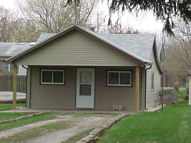 3207 4th St., Moline, IL 61265