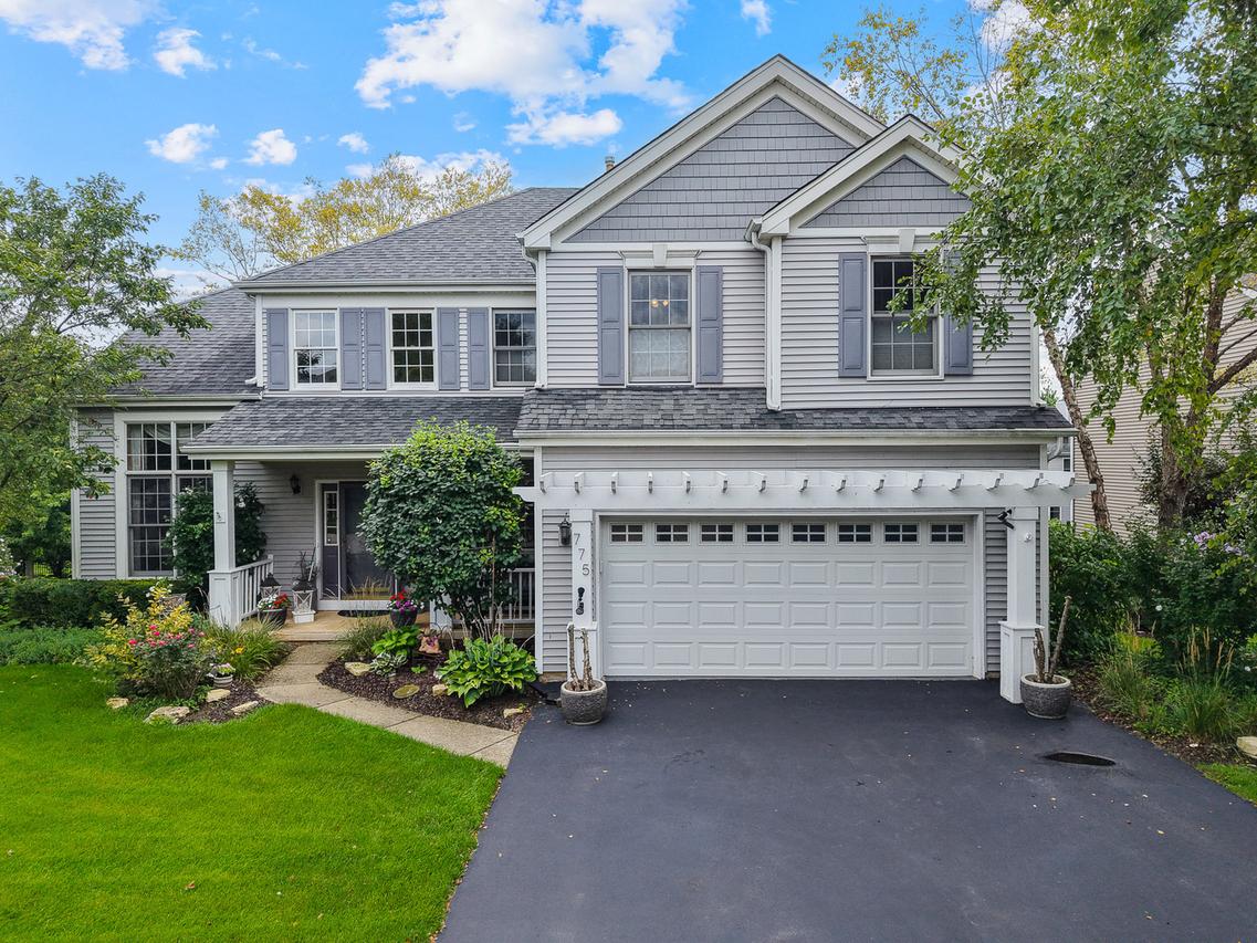 N775 W Curtis Sq., Geneva, IL 60134