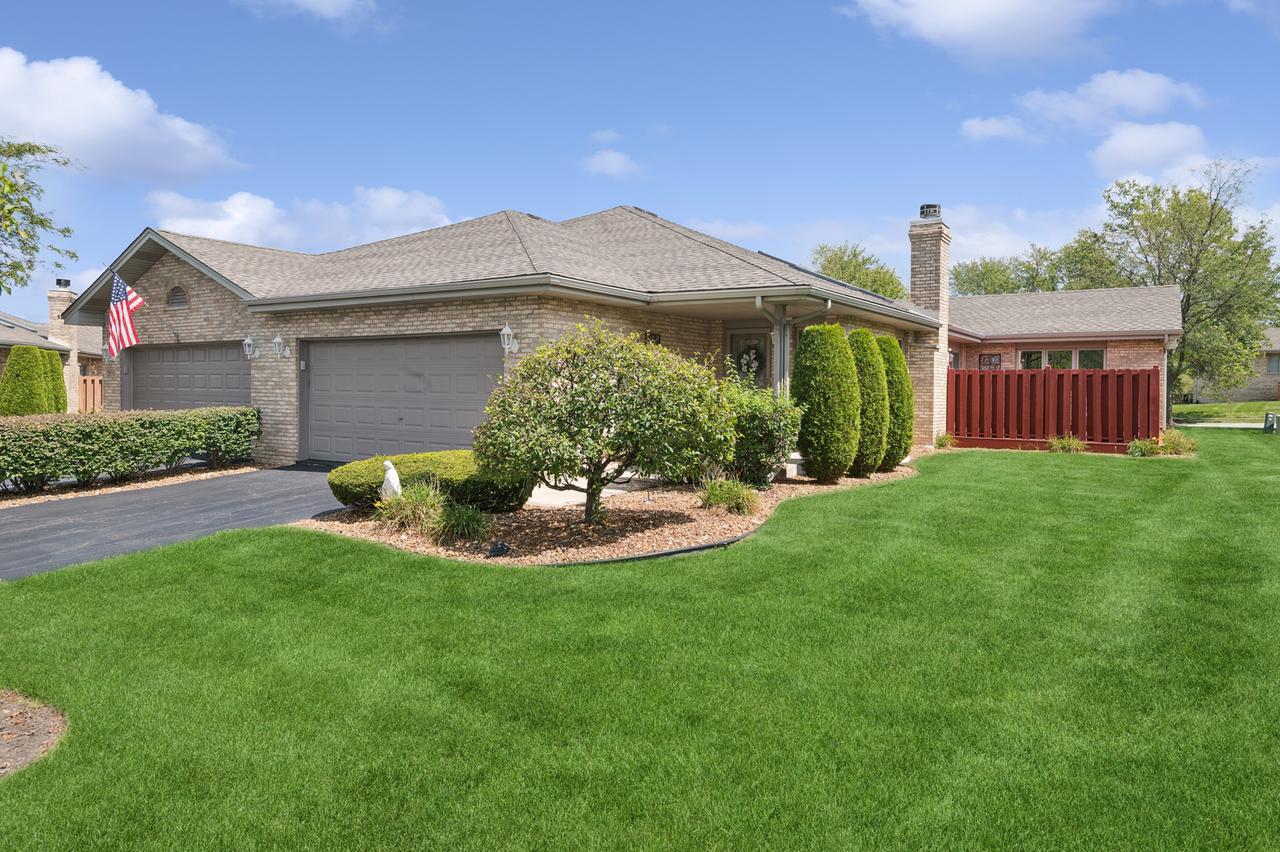 17329 S Carlyle Ct., Tinley Park, IL 60487