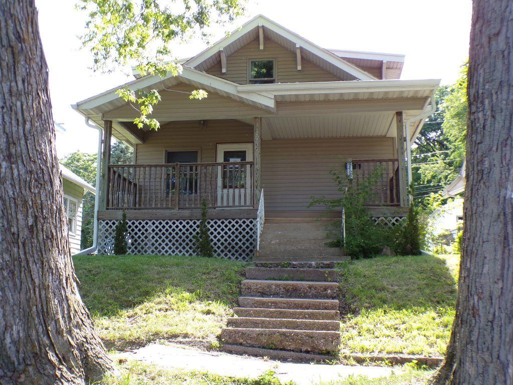 822 N 4th St., Savanna, IL 61074