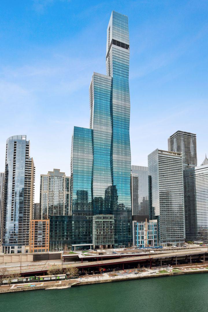363 E Wacker Dr. #2106, Chicago, IL 60601