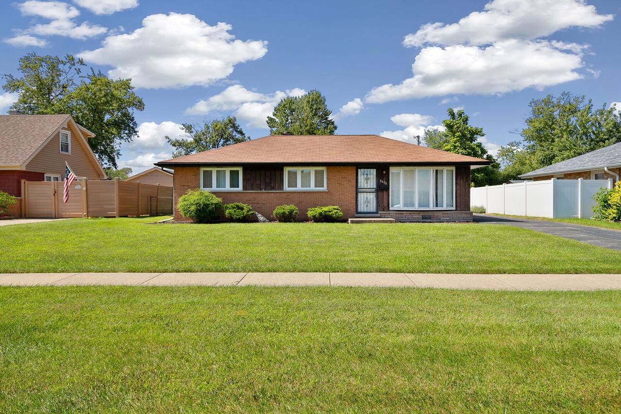 8400 Merrimac Ave., Burbank, IL 60459