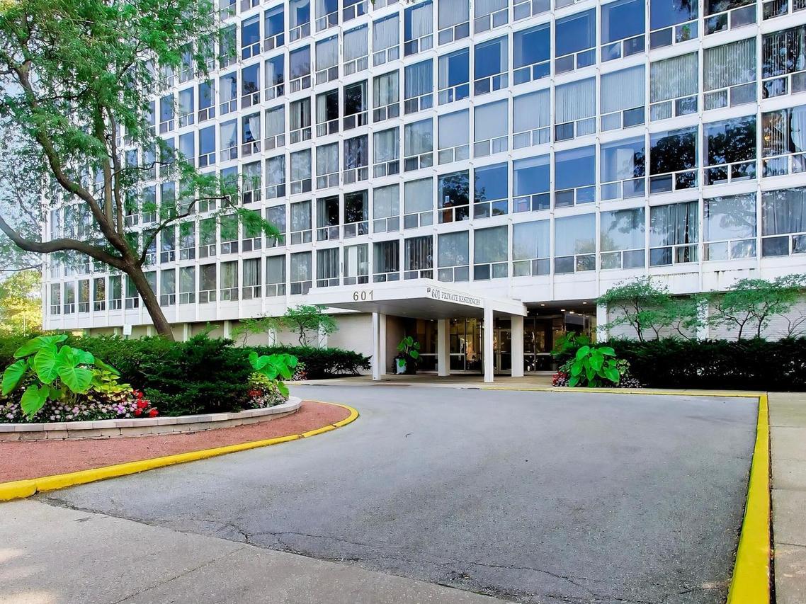 601 E 32nd St. #610, Chicago, IL 60616