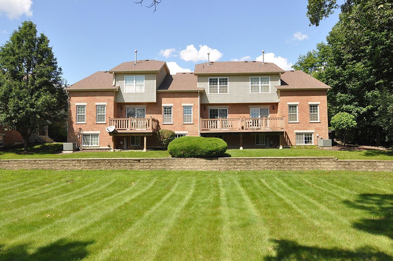 0S077 Kerry Ct., Winfield, IL 60190