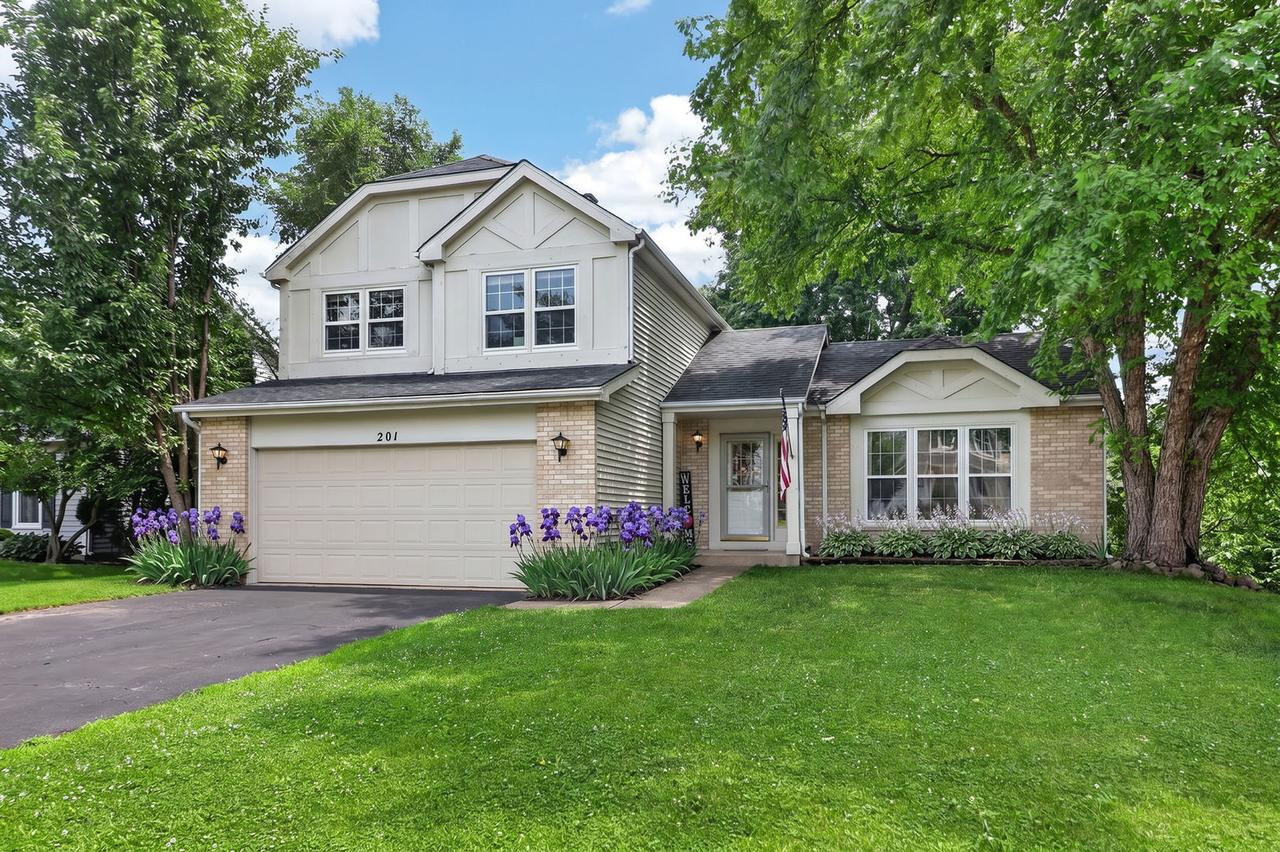 201 Timber Oaks Dr., North Aurora, IL 60542