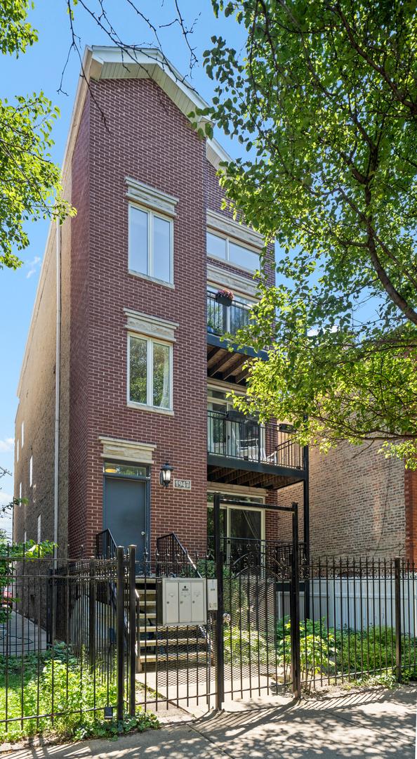 1947 W Erie St. #3, Chicago, IL 60622