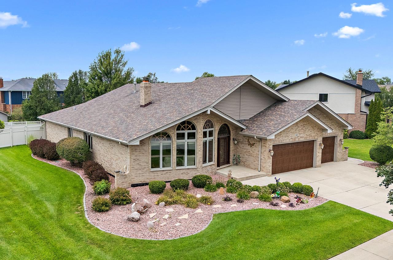 8446 Fairfield Ln., Tinley Park, IL 60487