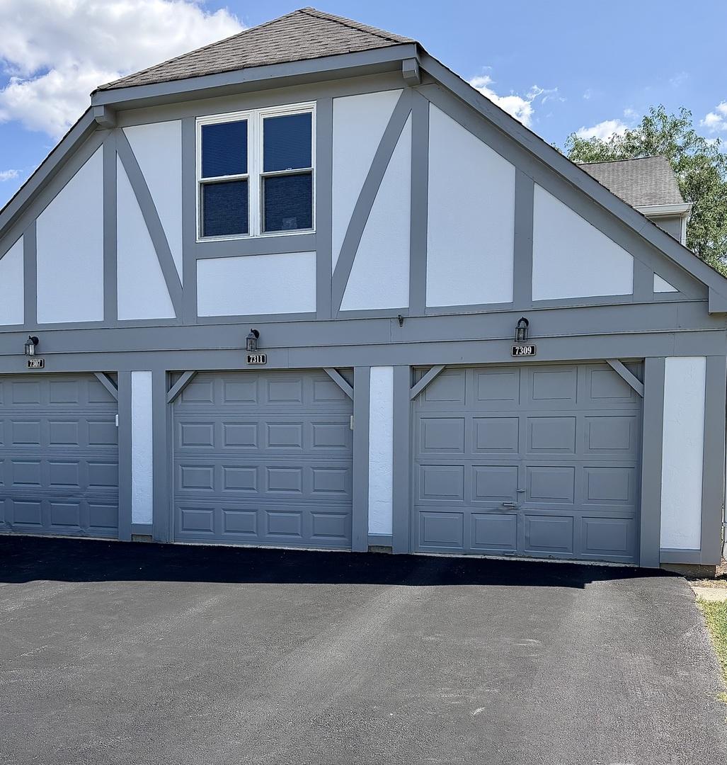 7311 Baybury Rd. #11-6, Downers Grove, IL 60516