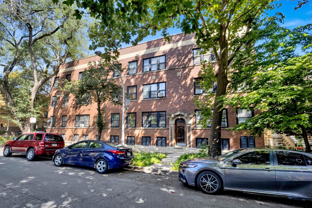 1318 W Granville Ave. #3W, Chicago, IL 60660