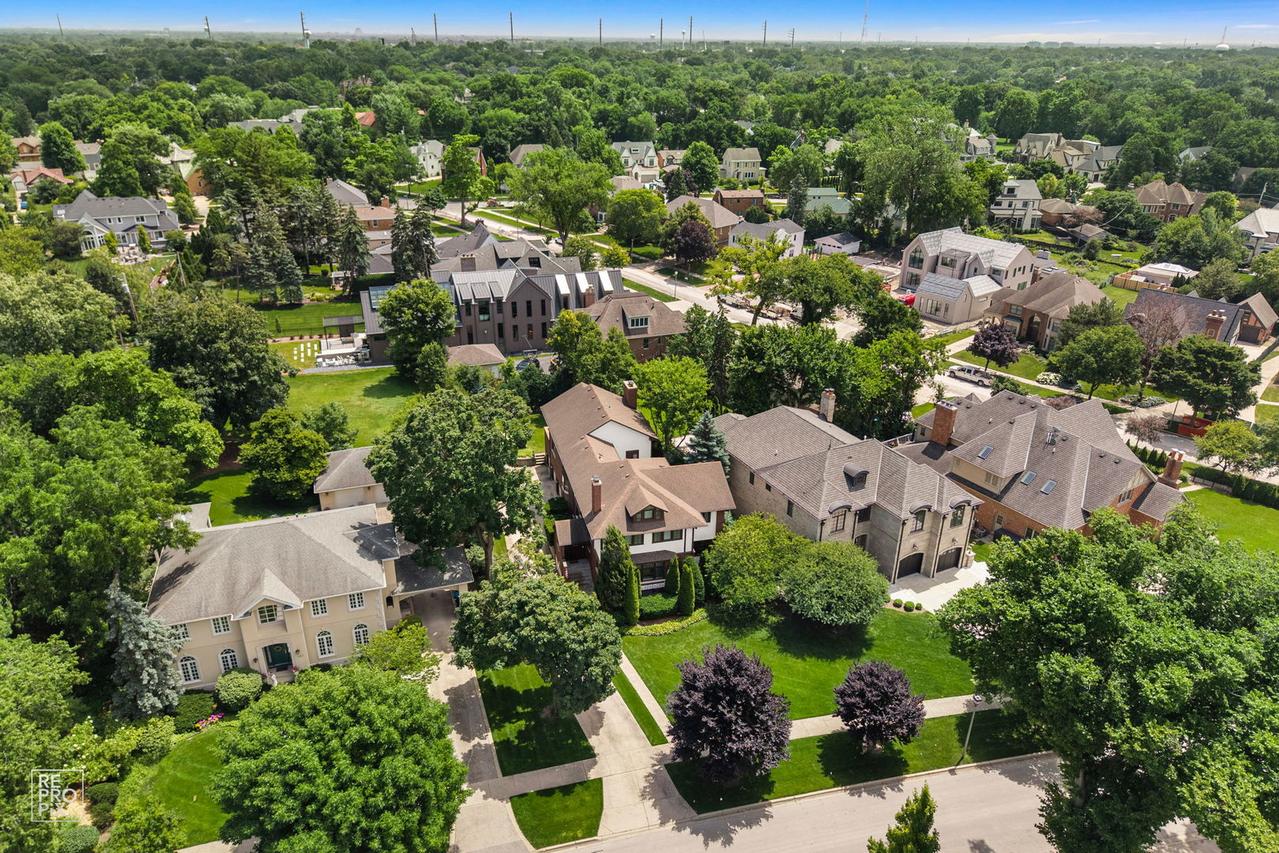 433 S Hill Ave., Elmhurst, IL 60126