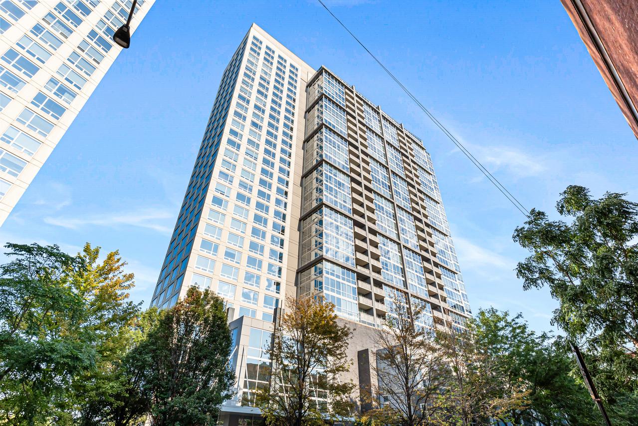1901 S Calumet Ave. #2105, Chicago, IL 60616
