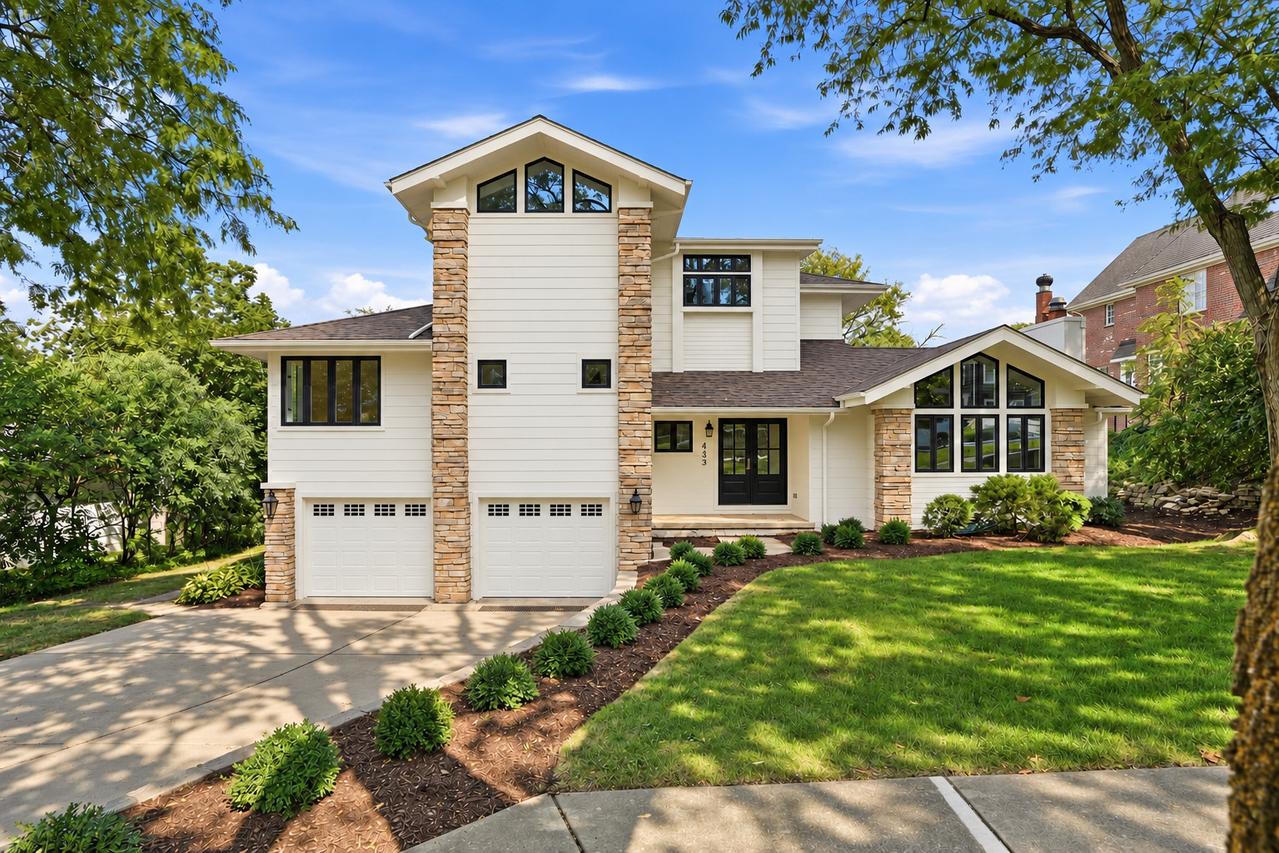 433 N Monroe St., Hinsdale, IL 60521