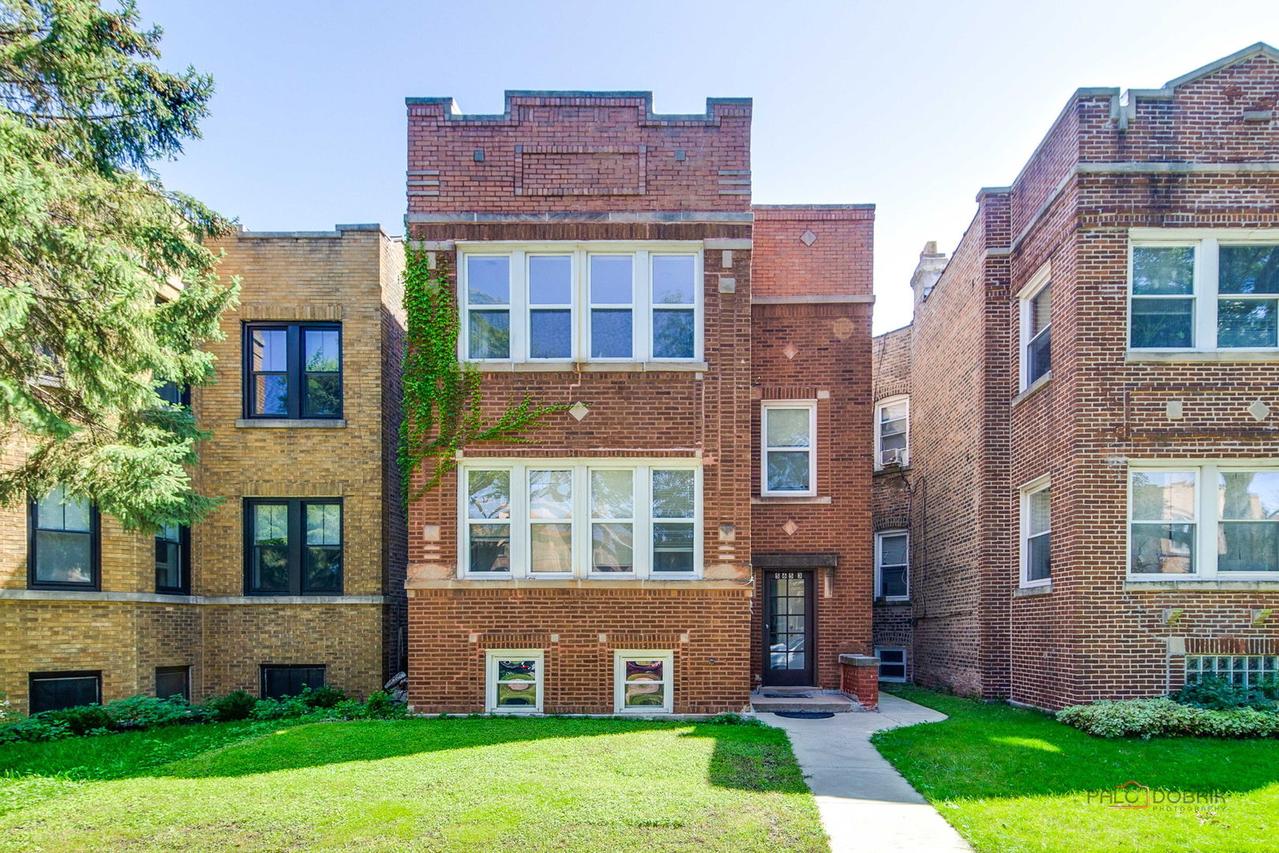 5653 N Talman Ave., Chicago, IL 60659