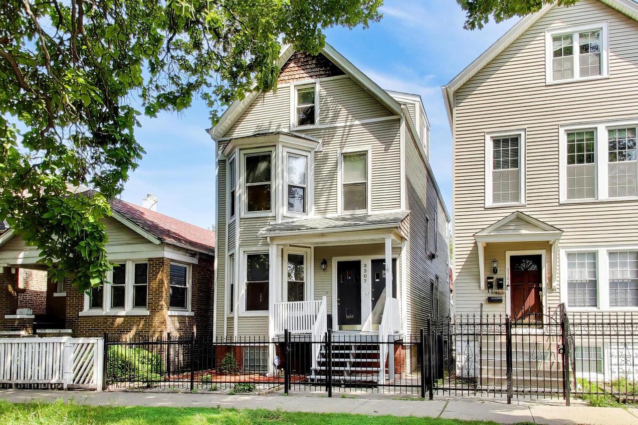 3307 N Oakley Ave., Chicago, IL 60618