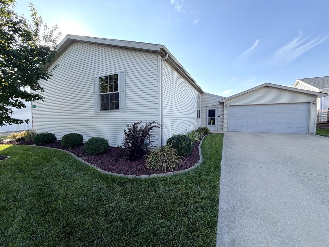 1013 Redbud Rd., Manteno, IL 60950