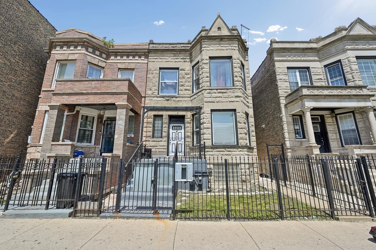4352 W Monroe St., Chicago, IL 60624