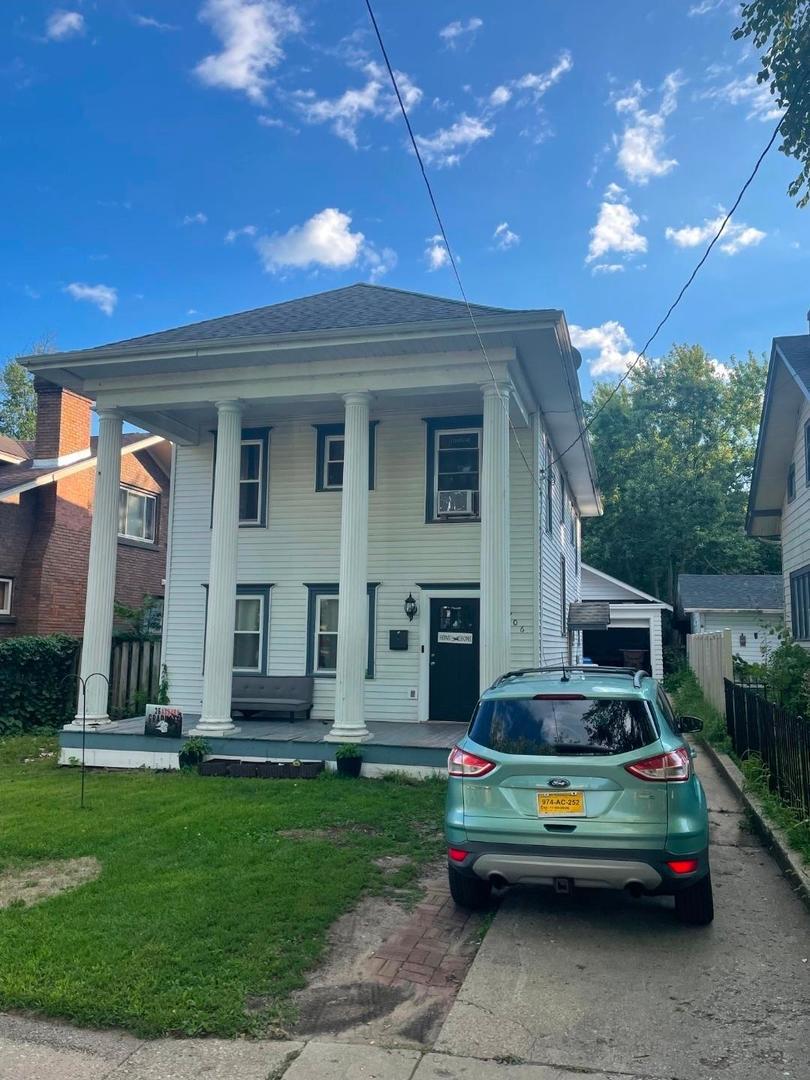706 John St., Rockford, IL 61103