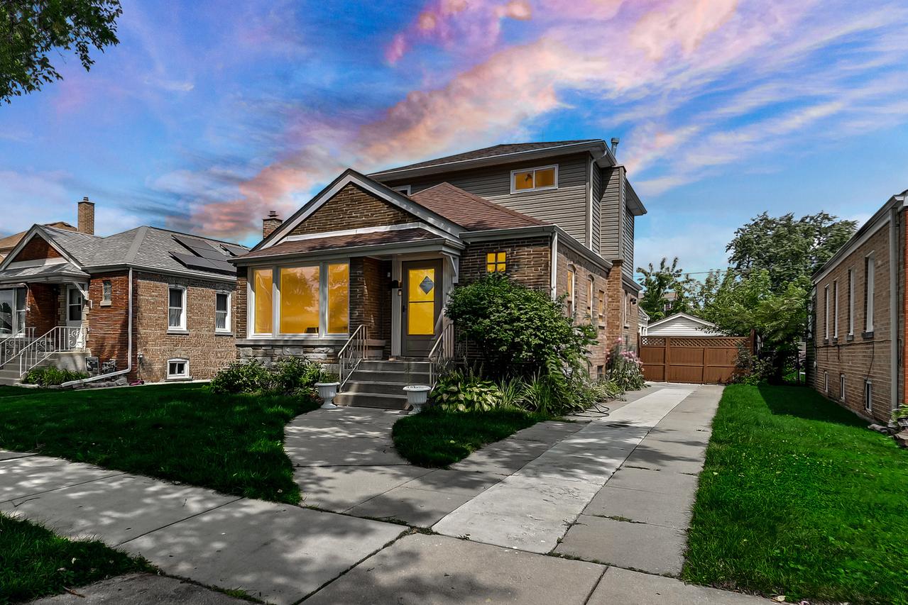2840 W 98th St., Evergreen Park, IL 60805