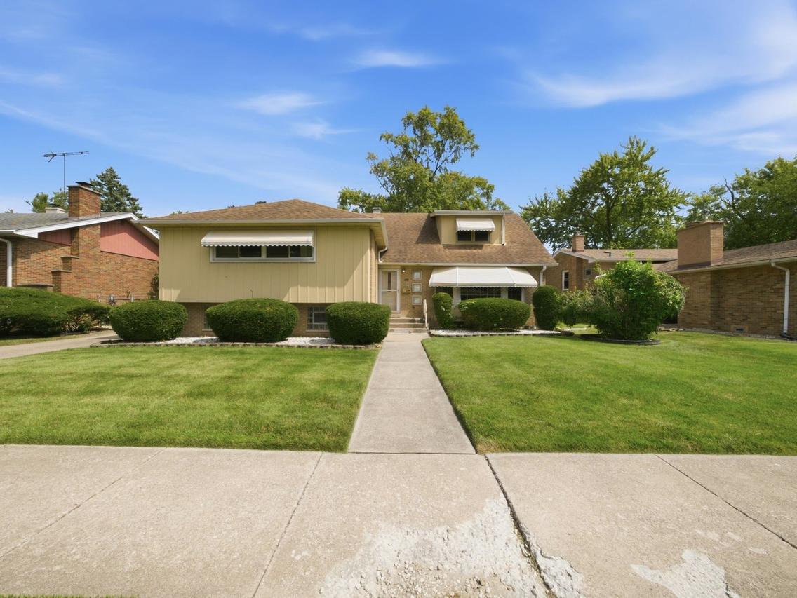 15531 Woodlawn East Ave., South Holland, IL 60473