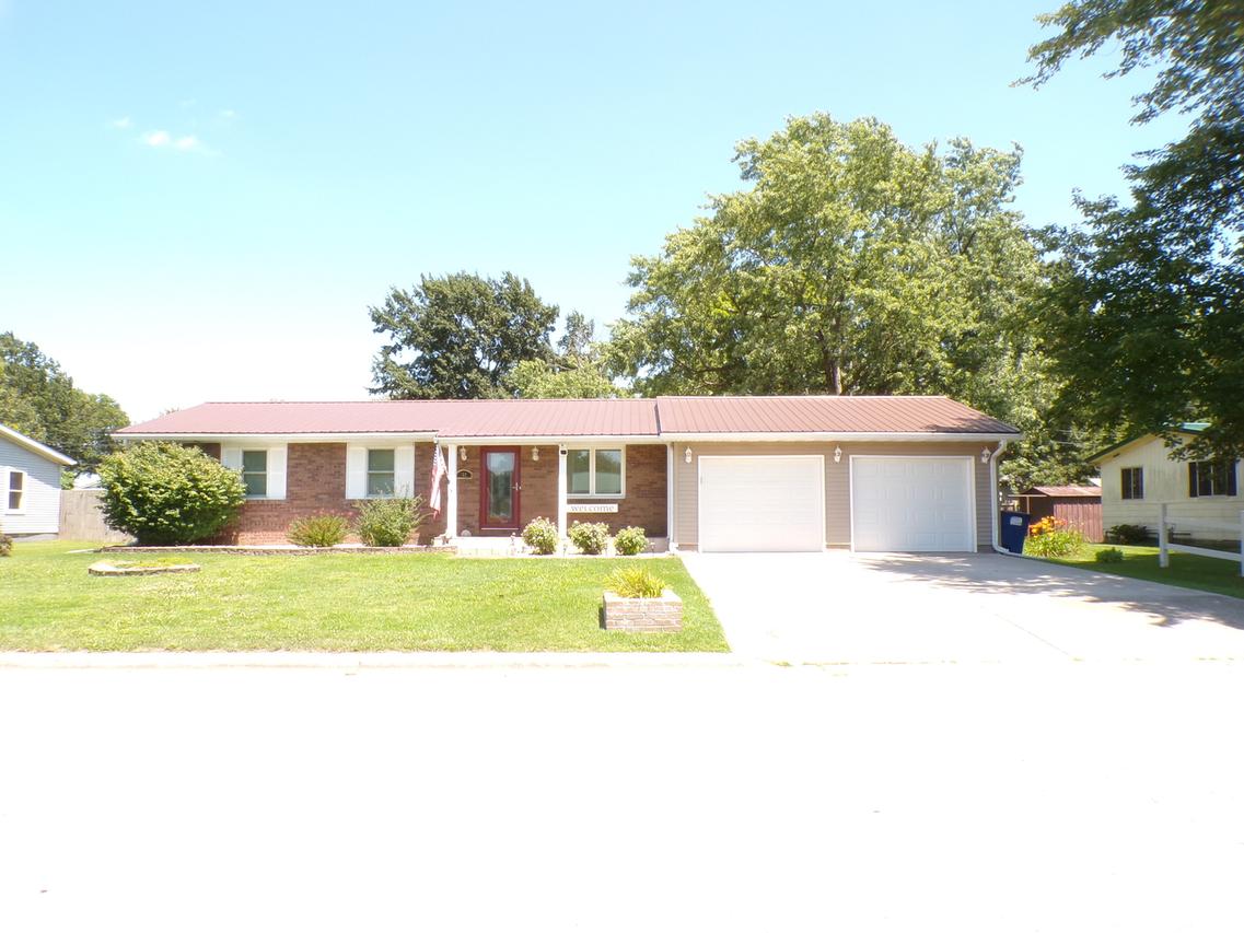 712 N James St., Sparta, IL 62286