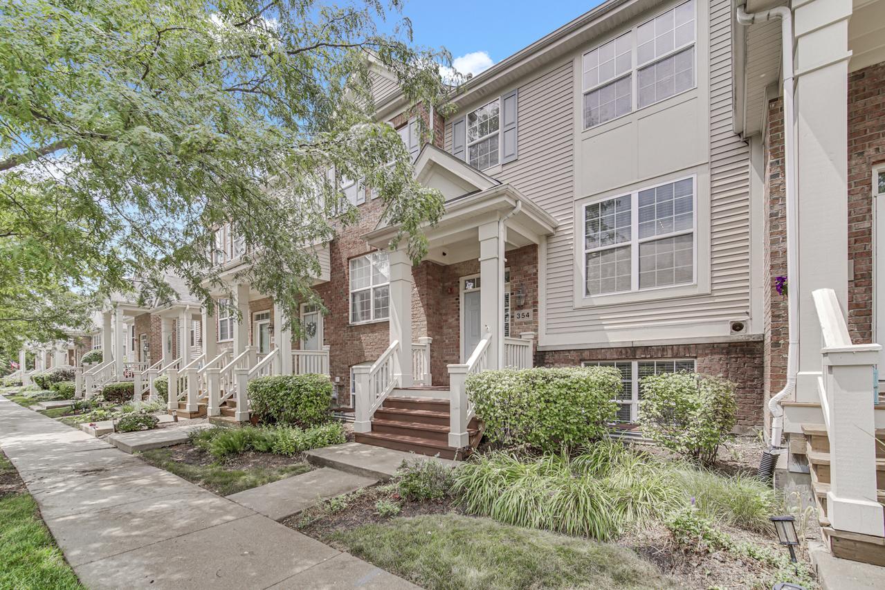 354 Broadmoor Ln., Bartlett, IL 60103