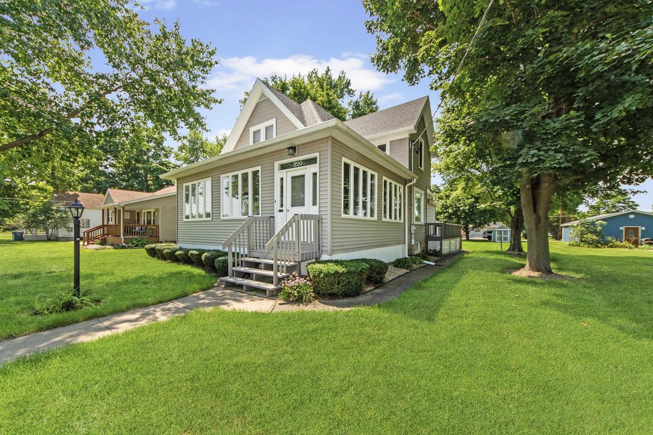 320 Walnut St., Minonk, IL 61760