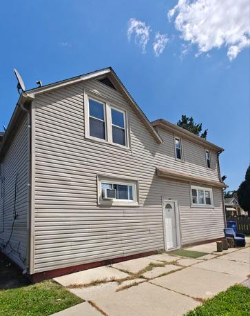 1801 Glenn Dr., North Chicago, IL 60064