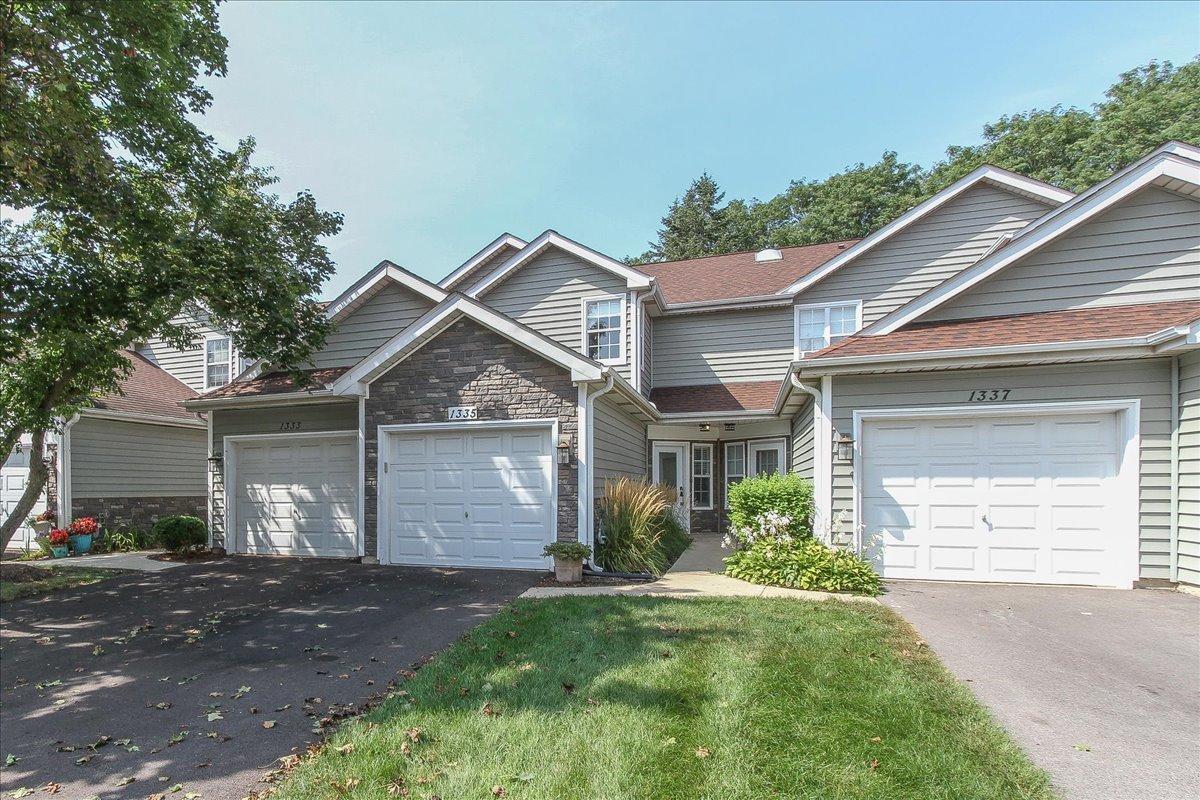 1335 Cranbrook Ct., Schaumburg, IL 60193