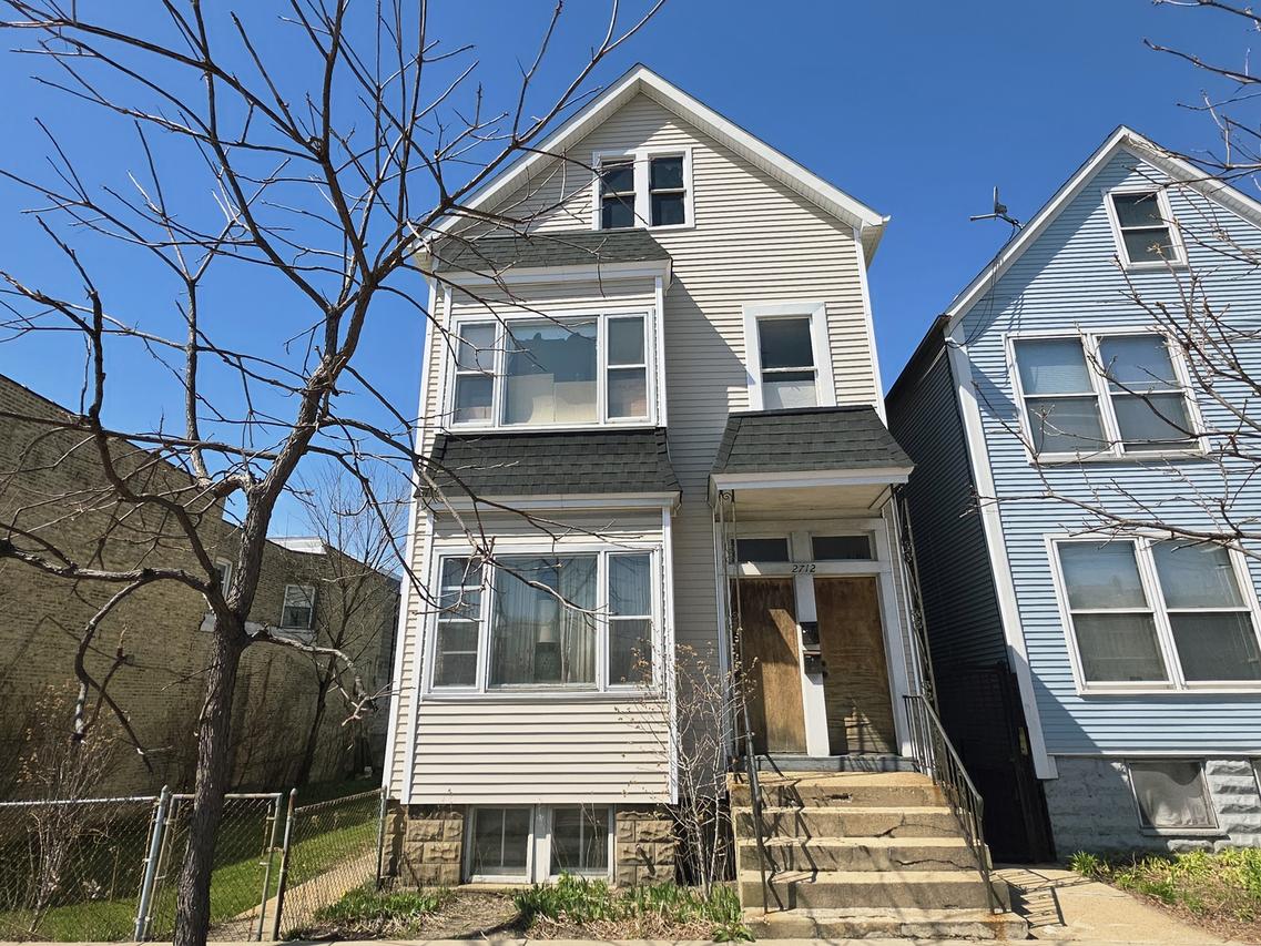 2712 N Western Ave., Chicago, IL 60647