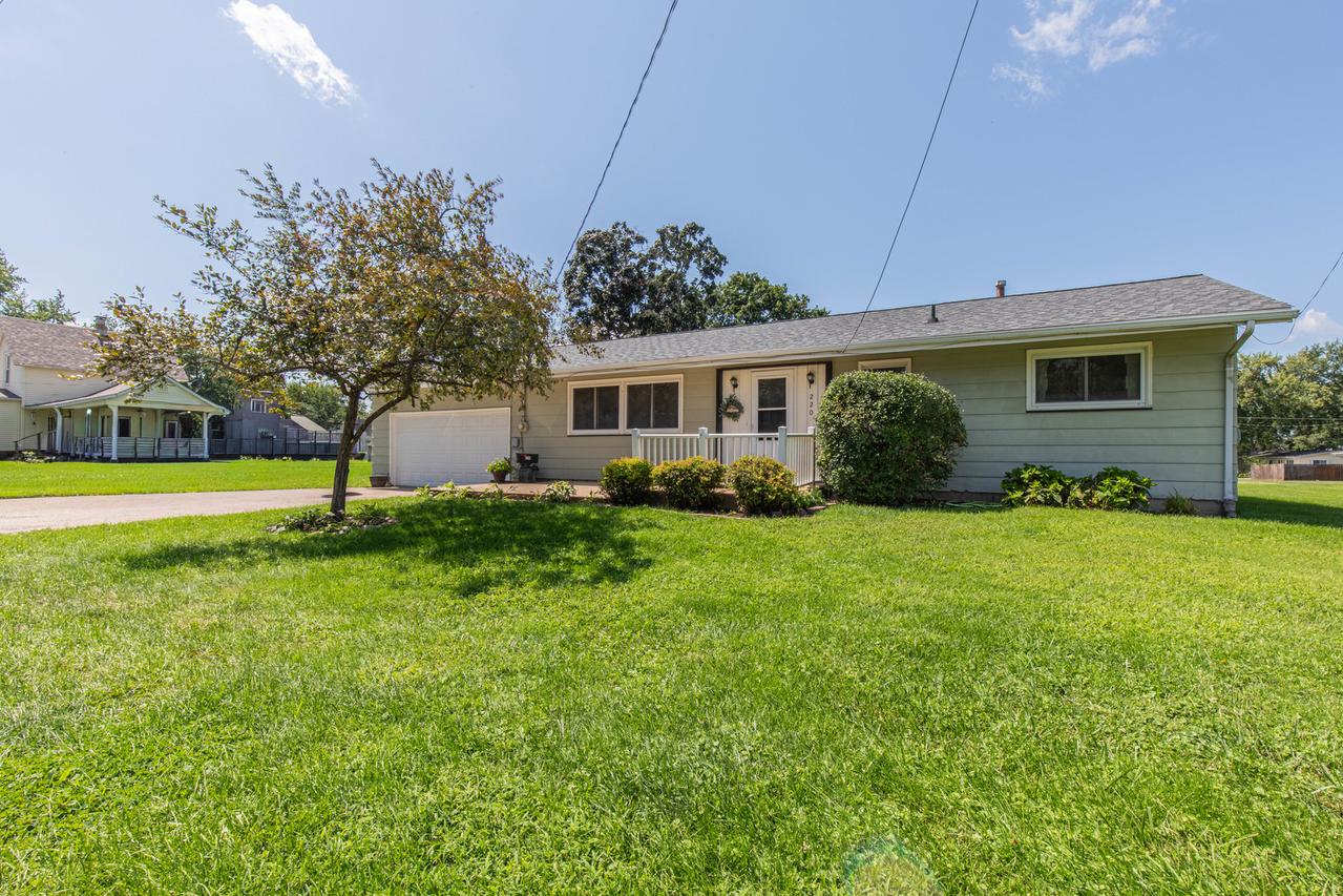 220 N Knox St., Princeton, IL 61356