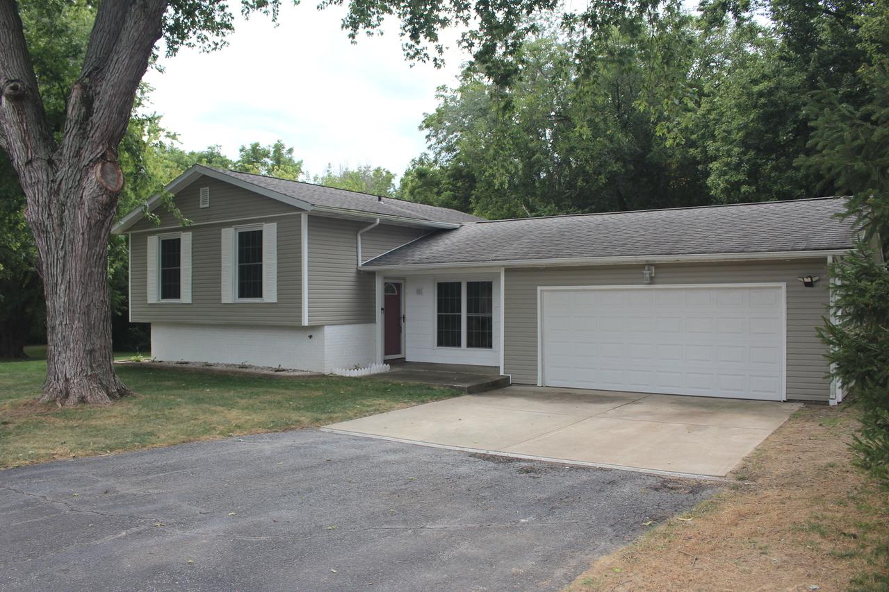 3457 Nancy Ln., Clinton, IL 61727