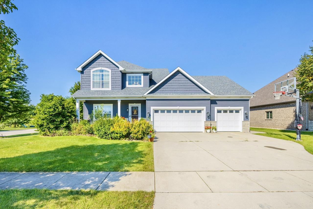301 Arrowhead Dr., Minooka, IL 60447