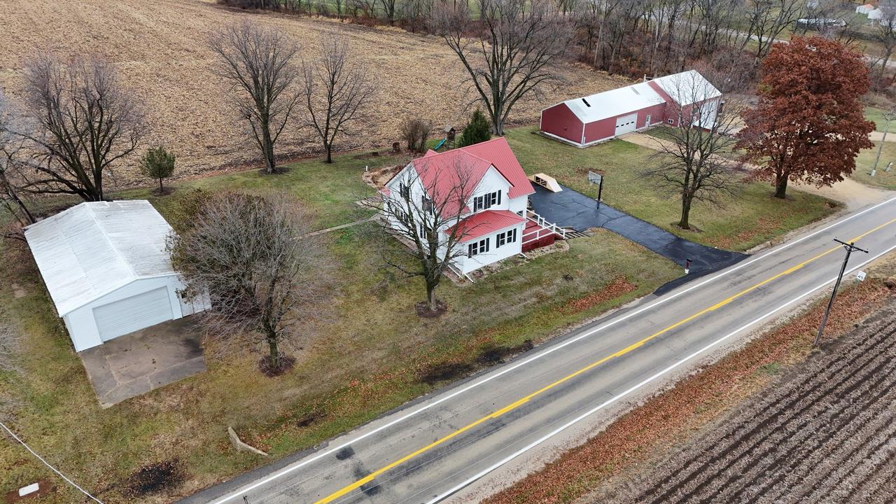 16437 Edwardsville Rd., Pecatonica, IL 61063