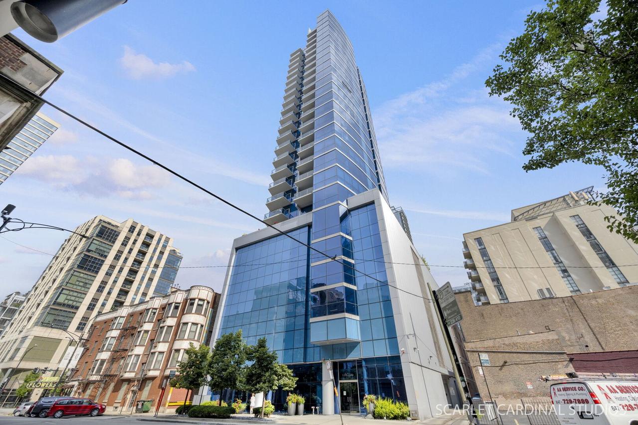 110 W Superior St. #1501, Chicago, IL 60654