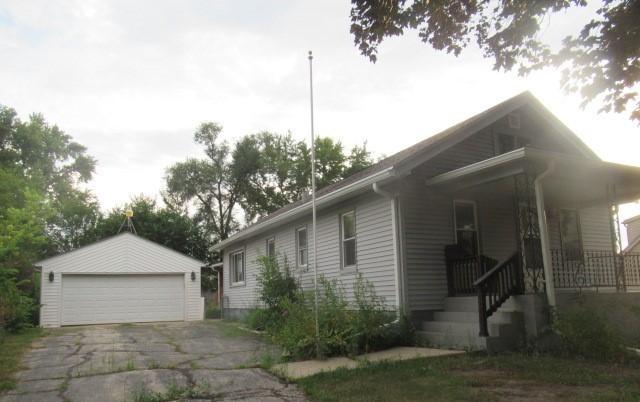 610 Barry Rd., Rockford, IL 61109